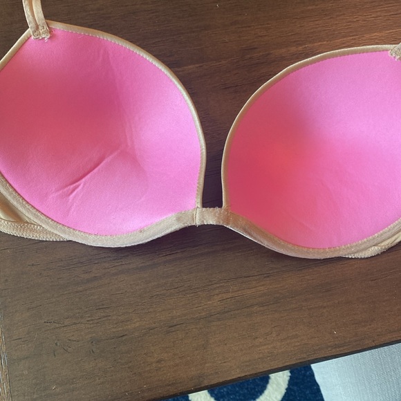 Heartbreaker Plunge Push-Up Bra! - Picture 4 of 5